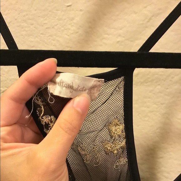 Black and gold tank top - Picture 2 of 3